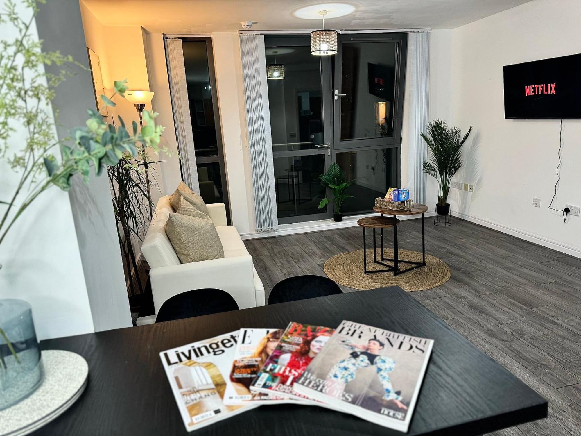 Birmingham City Centre - Centenary Plaza Luxury Apartment - Free Gym ภายนอก รูปภาพ