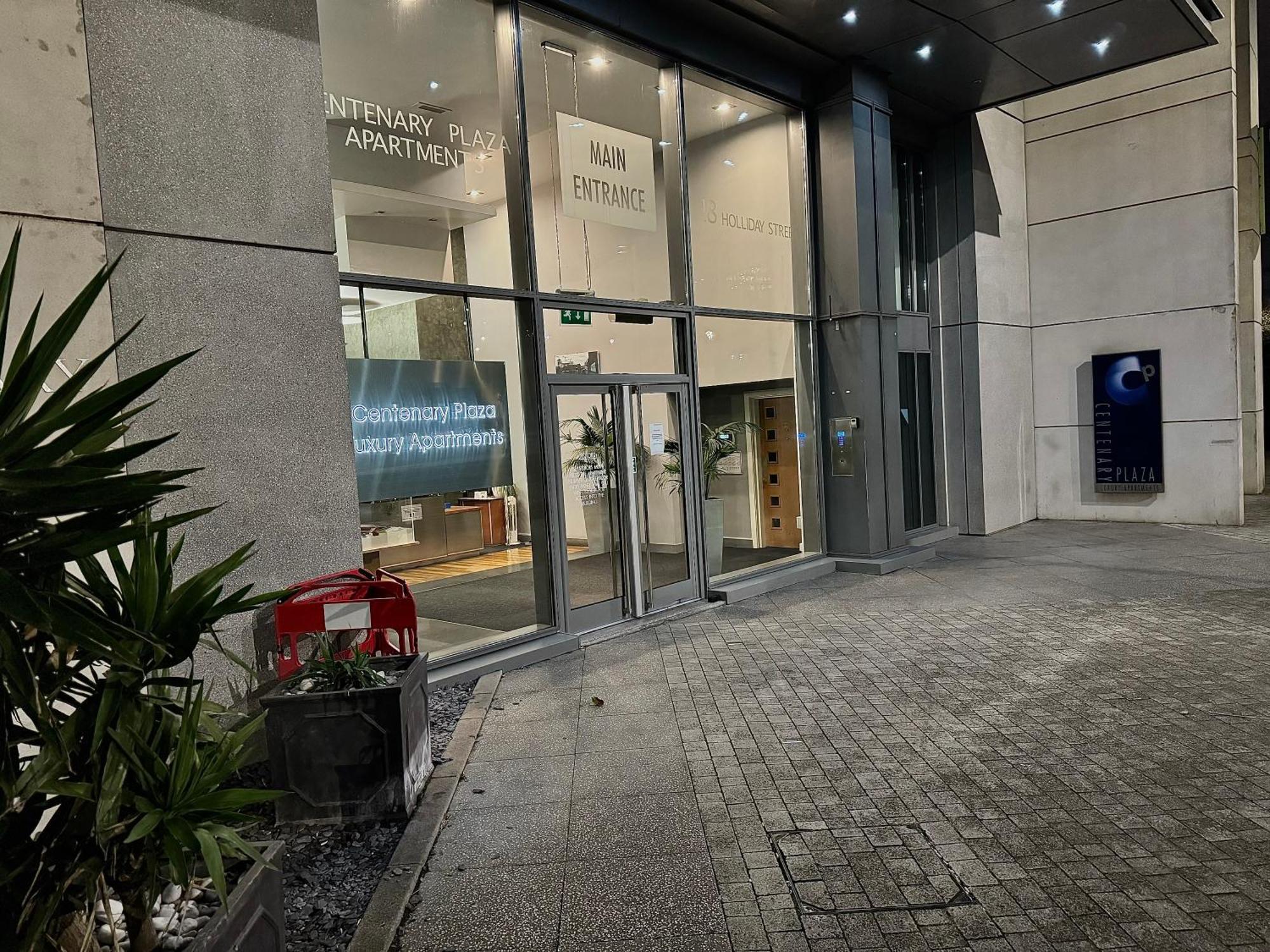 Birmingham City Centre - Centenary Plaza Luxury Apartment - Free Gym ภายนอก รูปภาพ